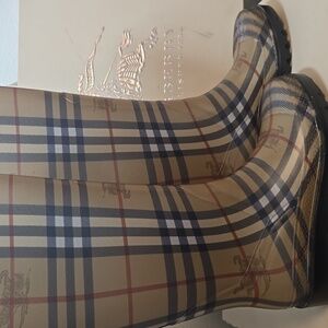 NEW Burberry Plaid Rain Boots
